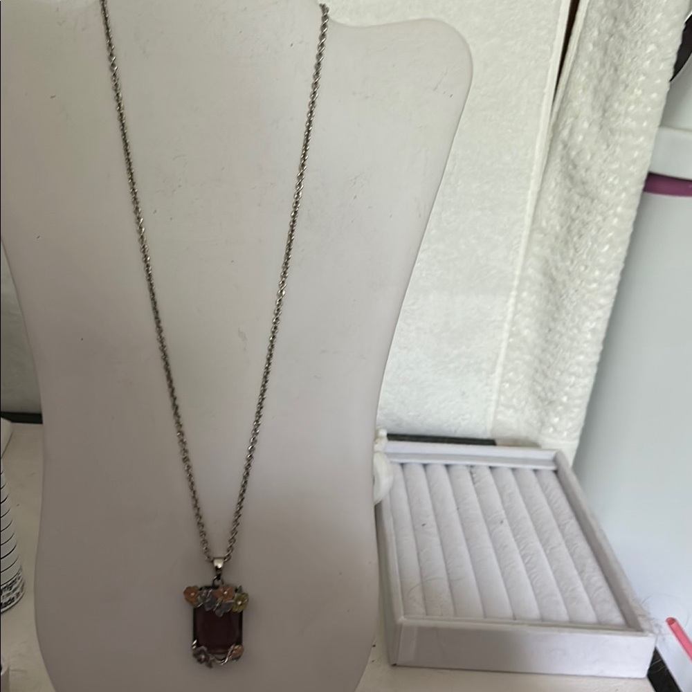 Vera Wang Born To Rule Purple Sone Necklace